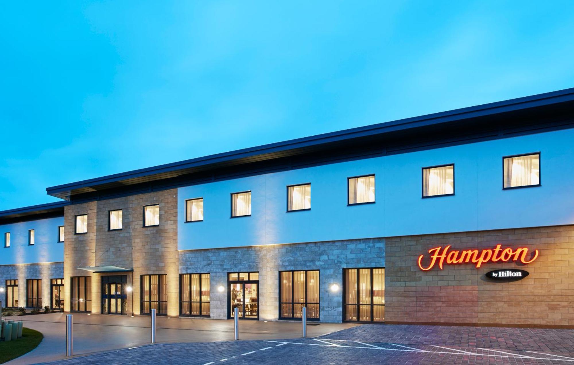 Hampton By Hilton Oxford Hotel Exterior photo